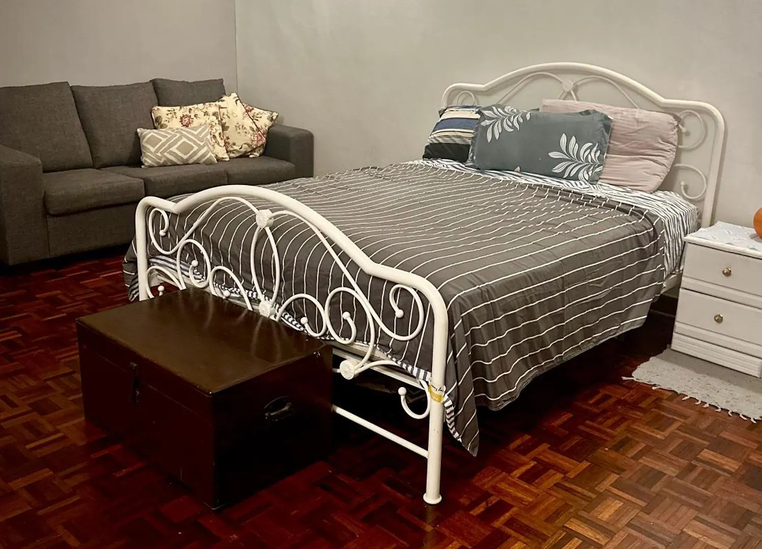 Cosy Spacious Private Room With Ensuite Bath Near Lrt Station Petaling Jaya